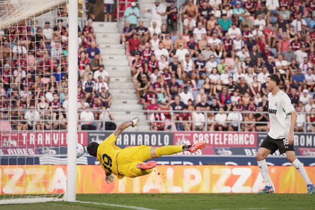 BolognaÕs Roberto Piccoli goal 1-1 during the Serie A soccer match between Bologna and Sassuolo at the Renato DallÕAra Stadium in Bologna, north Italy - Sunday, September 6, 2026 -  Copyright: xMassimoxPaolone LaPressex