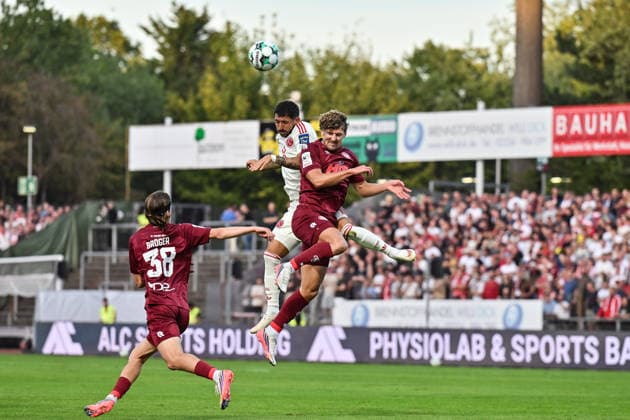 3rd Division: SC Fortuna Köln vs. Fortuna Düsseldorf, September 6, 2026, Cologne, GERMANY, September 6: Matthias ZIMMERMANN (Fortuna Düsseldorf, No. 25) and Max FISCHER (Fortuna Köln, No. 3) face off during the 3. Liga match between SC Fortuna Köln and Fortuna Düsseldorf on Matchday 4 at the Südstadion in Cologne Copyright: xBEAUTIFULxSPORTS Goldbergx