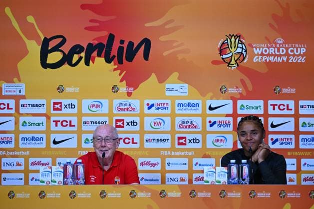 Puerto Rico v Belgium - FIBA Women s Basketball World Cup 2026 BERLIN, GERMANY - SEPTEMBER 06 : Thibault Mike head coach of Belgium and Lisowa Mbaka Maxuella small forward of Belgium during the press conference, PK, Pressekonferenz after winning the FIBA Women s Basketball World Cup group C phase match between Puerto Rico and Belgium in Berlin on September 6, 2026 in Berlin, Germany, 06 09 2026 Berlin Germany  Copyright: xVincentxKalutx