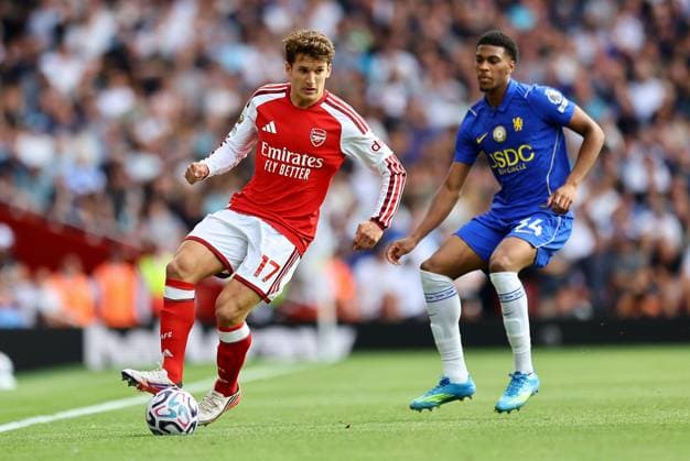 Christos Tzolis of Arsenal and Josh Acheampong of Chelsea Arsenal v Chelsea, Premier League, Football, Football, Emirates Stadium, London, UK - 06 Sep 2026London Emirates Stadium United Kingdom EDITORIAL USE ONLY No use with unauthorised audio, video, data, fixture lists, club league logos or live services. Online in-match use limited to 120 images, no video emulation. No use in betting, games or single club league player publications. Copyright: xMichaelxZemanek Shutterstockx 17135040cl