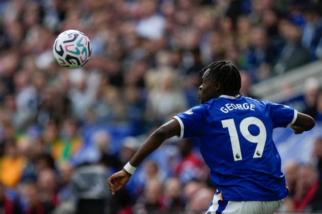 Everton v Manchester United, ManU Premier League Tyrique George of Everton FC watches the ball during the Everton v Manchester United Premier League match at the Hill Dickinson Stadium, Liverpool, England on 6 September 2026 Credit: Steve Flynn Every Second Media Editorial use only. All images are copyright Every Second Media Limited. No images may be reproduced without prior permission. All rights reserved. Premier League and Football League images are subject to licensing agreements with Football DataCo Limited. see https: www.football-dataco.com Copyright: xIMAGO EveryxSecondxMediax ESM-2142-0147 StevexFlynnx xEveryxSecondxMediax