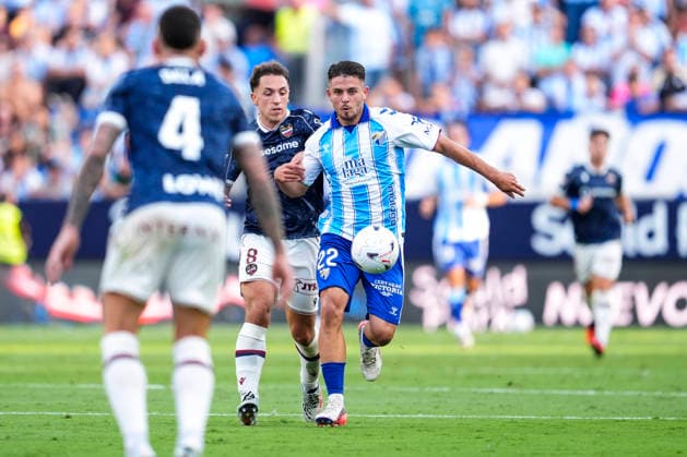 September 6, 2026, Malaga, Malaga, Spain: Jon Ander Olasagasti of Levante UD and Dani Lorenzo of Malaga CF in action during the Spanish league, LaLiga EA Sports, football match played between Malaga CF and Levante UD at La Rosaleda stadium on September 6, 2026, in Malaga, Spain. Malaga CF V Levante UD - LaLiga EA Sports  - ZUMAa181 20260906_zaa_a181_143 Copyright: xJoaquinxCorcherox