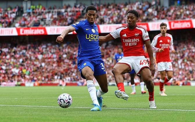 Josh Acheampong of Chelsea and Myles Lewis-Skelly of Arsenal Arsenal v Chelsea, Premier League, Football, Football, Emirates Stadium, London, UK - 06 Sep 2026London Emirates Stadium United Kingdom EDITORIAL USE ONLY No use with unauthorised audio, video, data, fixture lists, club league logos or live services. Online in-match use limited to 120 images, no video emulation. No use in betting, games or single club league player publications. Copyright: xMichaelxZemanek Shutterstockx 17135040dg