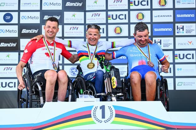 2026 UCI Para-cycling Road World Championships Picture by Olly Hassell SWpix.com - 06 09 2026 - Cycling - 2026 UCI Para-cycling Road World Championships - Huntsville, Alabama, United States of America - Men H1 Road Race podium - Fabrizio Cornegliani (Italy) wins the Gold Medal to become World Champion, Maarten Duif (Canada) receiving the Silver Medal and Patrik Jahoda (Czechia) receiving the Bronze Medal Huntsville Cummings Research Park United States of America Copyright: x xSWpix.comx(t axPhotographyxHubxLtd)xOllyxHassell SWpix.comx SWP-3030-23152