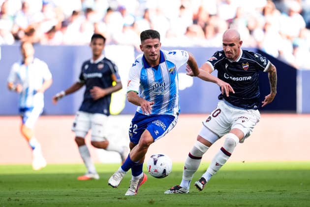 September 6, 2026, Malaga, Malaga, Spain: Dani Lorenzo of Malaga CF and Oriol Rey of Levante UD in action during the Spanish league, LaLiga EA Sports, football match played between Malaga CF and Levante UD at La Rosaleda stadium on September 6, 2026, in Malaga, Spain. Malaga CF V Levante UD - LaLiga EA Sports  - ZUMAa181 20260906_zaa_a181_160 Copyright: xJoaquinxCorcherox