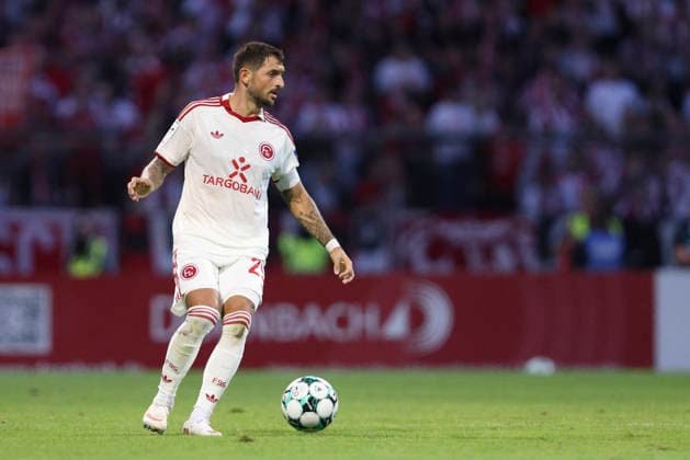 Matthias Zimmermann of Fortuna Düsseldorf in action, on the ball, making a solo run during the 3. Liga match between SC Fortuna Cologne and Fortuna Düsseldorf, Suedstadion on September 6, 2026, in Cologne, Germany. Photo by Oliver Kaelke, DeFodi Images. Matthias Zimmermann of Fortuna Düsseldorf controls the ball during the 3. Liga match between SC Fortuna Cologne and Fortuna Düsseldorf at Suedstadion on September 6, 2026 in Cologne, Germany. Photo by Oliver Kaelke, DeFodi Images. DFB and DFL regulations prohibit any use of photographs as image sequences and or quasi-video. Photo by Oliver Kaelke, DeFodi Images.