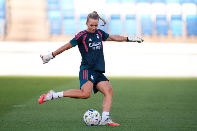 September 6, 2026, Valdebebas, Madrid, Spain: Merle Frohms of Real Madrid CF warms up during the Spanish Women League, Liga F, football match played between Real Madrid and SD Eibar at Alfredo Di Stefano stadium on September 06, 2026, in Valdebebas, Madrid, Spain. Real Madrid V SD Eibar - Liga F - ZUMAa181 20260906_zaa_a181_173 Copyright: xDennisxAgyemanx