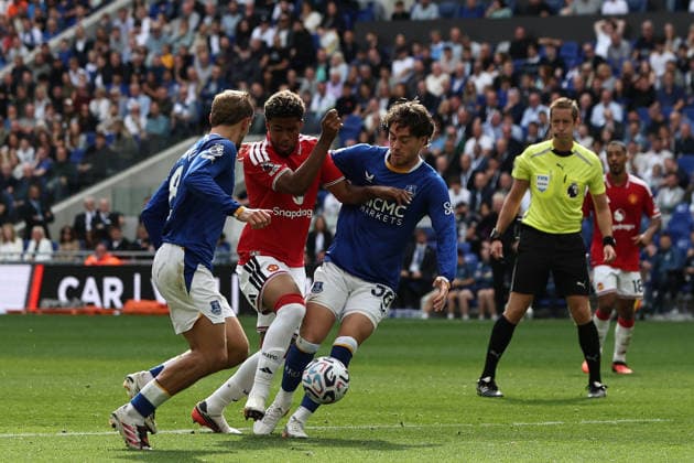 6th September 2026; Hill Dickinson Stadium, Liverpool, England; Premier League Football, Everton versus Manchester United, ManU Andrey Santos of Manchester United is tackled by Hayden Hackney of Everton DavidxBlunsden