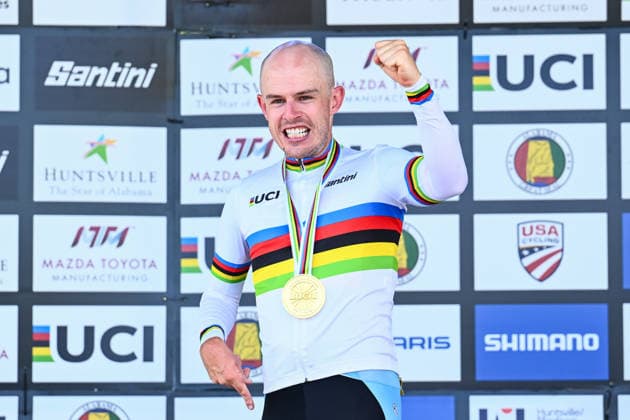 2026 UCI Para-cycling Road World Championships Picture by Olly Hassell SWpix.com - 06 09 2026 - Cycling - 2026 UCI Para-cycling Road World Championships - Huntsville, Alabama, United States of America podium - Men T2 Road Race - Tim Celen (Belgium) wins the Gold Medal to become World Champion Huntsville Cummings Research Park United States of America Copyright: x xSWpix.comx(t axPhotographyxHubxLtd)xOllyxHassell SWpix.comx SWP-3030-23165