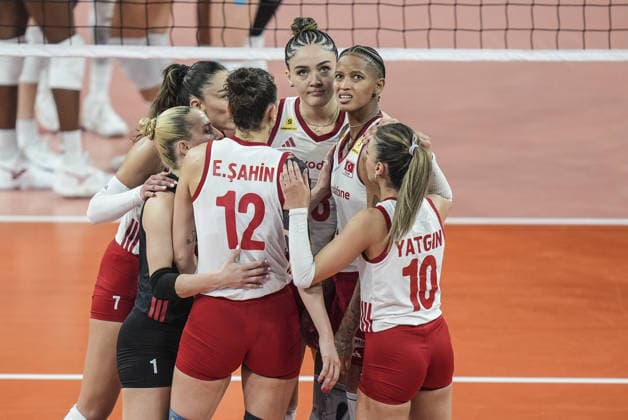 Italy v Turkiye - CEV EuroVolley 2026 ISTANBUL, TURKIYE - SEPTEMBER 6: Players of the Turkish National Women’s Volleyball Team celebrate after a point during the final match between Italy and Turkiye at the 2026 CEV Women’s European Volleyball Championship at Sinan Erdem Sports Hall in Istanbul, Turkiye, on September 6, 2026. Agit Erdi Ulukaya Anadolu Istanbul Turkey. Editorial use only. Please get in touch for any other usage.  Copyright: x2026xAnadoluxAgitxErdixUlukayax