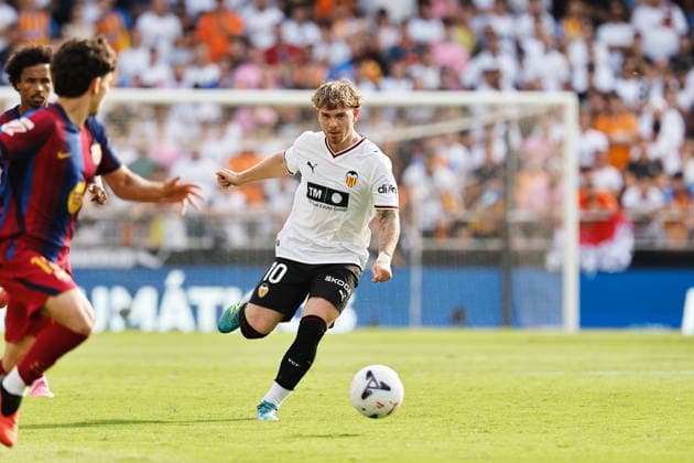 Harvey Elliott (Valencia), SEPTEMBER 6, 2026 - Football Soccer : Spanish LaLiga EA Sports match between Valencia CF - FC Barcelona, Barca at the Estadio de Mestalla in Valencia, Spain. Noxthirdxpartyxsales  aflo_345648304 MutsuxKawamorix