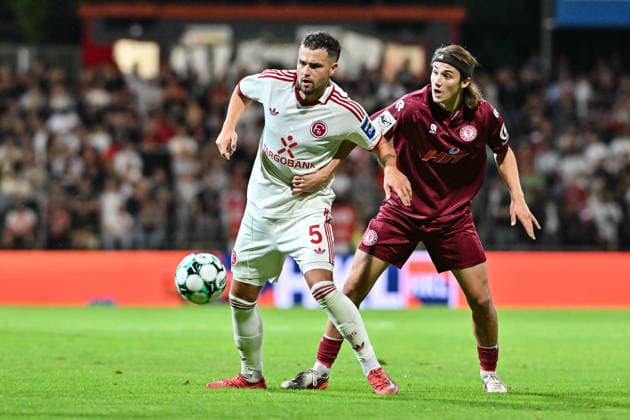 3rd Division: SC Fortuna Köln vs. Fortuna Düsseldorf, September 6, 2026, Cologne, GERMANY September 6: Yassine BOUCHAMA (Fortuna Düsseldorf, No. 5) and Bennit BRÖGER (Fortuna Köln, No. 38) face off during the 3. Liga match between SC Fortuna Köln and Fortuna Düsseldorf on Matchday 4 at the Südstadion in Cologne Copyright: xBEAUTIFULxSPORTS Goldbergx