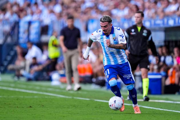 September 6, 2026, Malaga, Malaga, Spain: Joaquin Munoz of Malaga CF in action during the Spanish league, LaLiga EA Sports, football match played between Malaga CF and Levante UD at La Rosaleda stadium on September 6, 2026, in Malaga, Spain. Malaga Spain - ZUMAa181 20260906_zaa_a181_207 Copyright: xJoaquinxCorcherox