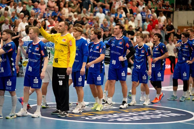 Decision based on video review: SC Magdeburg wins by the narrowest of margins, 30–31, Jubilation for SC Magdeburg, frustration for Balingen, HBW Balingen Weilstetten vs. SC Magdeburg, GER, Opel 1 Handball Bundesliga, Championship, Matchday 3, 2026–2027 season, September 6, 2026, Eibner Press Photo: Andreas Ulmer, HBW Balingen Weilstetten vs. SC Magdeburg, GER, Opel 1 Handball Bundesliga, Championship, Matchday 3, 2026–2027 season, September 6, 2026, Balingen Copyright: xEibner-Pressefoto AndreasxUlmerx EP_AUR