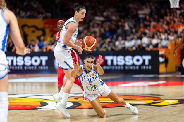 Francesca Pasa of Italy, No. 06, shoots the ball while falling, GER, Italy vs. USA, Basketball, 2026 FIBA Women’s World Cup, Group Stage, Matchday 2, September 6, 2026, Germany, Italy vs. USA, Basketball, 2026 FIBA Women’s World Cup, Group Stage, Matchday 2, September 6, 2026, Berlin Copyright: xEibner-Pressefoto MaxxVincenx EP_MVN
