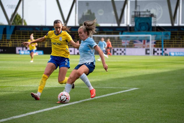 MANCHESTER, ENGLAND - September 6: Lauren Hamp (11 Manchester City) and Marie Levasseur (3 Birmingham City) battle during the Barclays Womens Super League game between Manchester City and Birmingham City at Joie Stadium on September 6, 2026 in Manchester, England. (Photo by Clare Overfield Sports Press Photo) Copyright: xClarexOverfield xSPPx Sportspressphoto_SPR225297