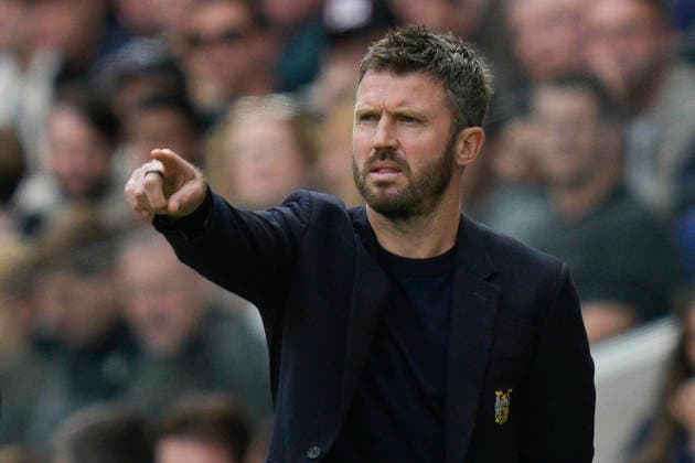 Everton v Manchester United, ManU Premier League Manchester United manager Michael Carrick shouts instructions during the Everton v Manchester United Premier League match at the Hill Dickinson Stadium, Liverpool, England on 6 September 2026 Credit: Steve Flynn Every Second Media Editorial use only. All images are copyright Every Second Media Limited. No images may be reproduced without prior permission. All rights reserved. Premier League and Football League images are subject to licensing agreements with Football DataCo Limited. see https: www.football-dataco.com Copyright: xIMAGO EveryxSecondxMediax ESM-2142-0164 StevexFlynnx xEveryxSecondxMediax