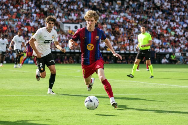 Spain - LaLiga EA - Valencia CF vs FC Barcelona, Barca - 06 09 2026 SPAIN, VALENCIA, SEPTEMBER 06. Anthony Gordon of FC Barcelona during the LaLiga EA Sports football match between Valencia CF and FC Barcelona on September 06, 2026 at Estadio Mestalla in Valencia, Spain. Photo by Manuel Blondeau AOP.Press Valencia Estadio Mestalla Valencian Community Spain Copyright: x ManuelxBlondeau AOP.Pressx AOP20260906-026