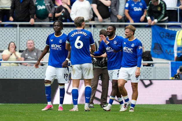 Everton v Manchester United, ManU Premier League Ainsley Maitland-Niles of Everton celebrates scoring the equaliser late in the game during the Everton v Manchester United Premier League match at the Hill Dickinson Stadium, Liverpool, England on 6 September 2026 Credit: Steve Flynn Every Second Media Editorial use only. All images are copyright Every Second Media Limited. No images may be reproduced without prior permission. All rights reserved. Premier League and Football League images are subject to licensing agreements with Football DataCo Limited. see https: www.football-dataco.com Copyright: xIMAGO EveryxSecondxMediax ESM-2142-0217 StevexFlynnx xEveryxSecondxMediax