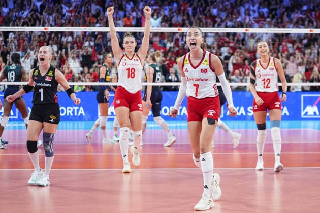 Italy v Turkiye - CEV EuroVolley 2026 ISTANBUL, TURKIYE - SEPTEMBER 6: Turkiye national volleyball team player Hande Baladin celebrates during the CEV EuroVolley 2026 Women s European Volleyball Championship Final between Italy and Turkiye at Sinan Erdem Sports Hall in Istanbul, Turkiye, on September 6, 2026. Cemal Yurttas Anadolu Istanbul Turkey. Editorial use only. Please get in touch for any other usage.  Copyright: x2026xAnadoluxCemalxYurttasx