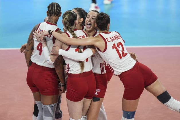Turkiye retain European women s volleyball title with 3-2 win over Italy ISTANBUL, TURKIYE - SEPTEMBER 6: Players of the Turkish National Women’s Volleyball Team celebrate after a point during the final match between Italy and Turkiye at the 2026 CEV Women’s European Volleyball Championship at Sinan Erdem Sports Hall in Istanbul, Turkiye, on September 6, 2026. Agit Erdi Ulukaya Anadolu Istanbul Turkey. Editorial use only. Please get in touch for any other usage.  Copyright: x2026xAnadoluxAgitxErdixUlukayax