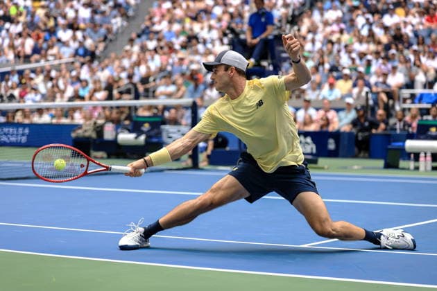 US Open tennis tournament - Day 8 Tommy Paul of USA in action against Carlos Alcaraz of Spain during the Men s Singles round of 16 at the US Open Tennis Championships in Flushing Meadows, New York, USA, 06 September 2026. FLUSHING MEADOWS NEW YORK United States  Copyright: xCRISTOBALxHERRERA-ULASHKEVICHx