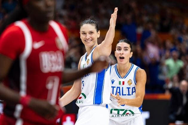 Cecilia Zandalasini (Italy, 09) and Francesca Pasa (Italy, 06) look disappointed; they are angry at the referee; GER, Italy vs. USA, basketball, 2026 FIBA Women’s World Cup, group stage, Matchday 2, September 6, 2026, GER, Italy vs. USA, basketball, 2026 FIBA Women’s World Cup, group stage, Matchday 2, September 6, 2026, Berlin Copyright: xEibner-Pressefoto MaxxVincenx EP_MVN