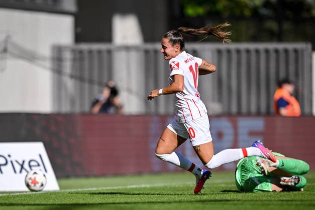 Muenchen, Deutschland, 06.09.26: Selina Vobian (SC Freiburg Frauen) und Ena Mahmutovic (FC Bayern Muenchen Frauen) im Zweikampf waehrend des Google Pixel Frauen-Bundesliga - Spiels zwischen dem FC Bayern Muenchen vs SC Freiburg in der FC Bayern Campus am 06. September 2026 in Muenchen, Deutschland. (Foto von Harry Langer DeFodi Images) Muenchen, Germany, 06.09.26: Selina Vobian (SC Freiburg Frauen) und Ena Mahmutovic (FC Bayern Muenchen Frauen) battle for the ball during the Google Pixel Frauen-Bundesliga - match between FC Bayern Muenchen vs SC Freiburg at FC Bayern Campus on September 6, 2026 in Muenchen, Germany. (Photo by Harry Langer DeFodi Images) DFB DFL REGULATIONS PROHIBIT ANY USE OF PHOTOGRAPHS AS IMAGE SEQUENCES AND OR QUASI-VIDEO. (Photo by Harry Langer DeFodi Images) - *** Munich, Germany, September 6, 2026: Selina Vobian of SC Freiburg Women and Ena Mahmutovic of FC Bayern Munich Women battle for the ball during the Google Pixel Women s Bundesliga match between FC Bayern Munich and SC Freiburg at the FC Bayern Campus on September 6, 2026, in Munich, Germany. Photo by Harry Langer, DeFodi Images. Munich, Germany, September 6, 2026: Selina Vobian of SC Freiburg Women and Ena Mahmutovic of FC Bayern Munich Women battle for the ball during the Google Pixel Women’s Bundesliga match between FC Bayern Munich and SC Freiburg at the FC Bayern Campus on September 6, 2026 in Munich, Germany. Photo by Harry Langer, DeFodi Images. DFB and DFL regulations prohibit any use of photographs as image sequences and or quasi-video. Photo by Harry Langer, DeFodi Images