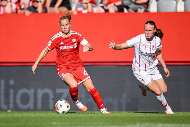 Muenchen, Deutschland, 06.09.26: Glodis Perla Viggosdottir (FC Bayern Muenchen Frauen) und Luca Birkholz (SC Freiburg Frauen) im Zweikampf waehrend des Google Pixel Frauen-Bundesliga - Spiels zwischen dem FC Bayern Muenchen vs SC Freiburg in der FC Bayern Campus am 06. September 2026 in Muenchen, Deutschland. (Foto von Harry Langer DeFodi Images) Muenchen, Germany, 06.09.26: Glodis Perla Viggosdottir (FC Bayern Muenchen Frauen) und Luca Birkholz (SC Freiburg Frauen) battle for the ball during the Google Pixel Frauen-Bundesliga - match between FC Bayern Muenchen vs SC Freiburg at FC Bayern Campus on September 6, 2026 in Muenchen, Germany. (Photo by Harry Langer DeFodi Images) DFB DFL REGULATIONS PROHIBIT ANY USE OF PHOTOGRAPHS AS IMAGE SEQUENCES AND OR QUASI-VIDEO. (Photo by Harry Langer DeFodi Images) - *** Munich, Germany, September 6, 2026: Glodis Perla Viggosdottir of FC Bayern Munich Women and Luca Birkholz of SC Freiburg Women battle for the ball during the Google Pixel Women s Bundesliga match between FC Bayern Munich and SC Freiburg at the FC Bayern Campus on September 6, 2026 in Munich, Germany. Photo by Harry Langer, DeFodi Images. Munich, Germany, September 6, 2026 Glodis Perla Viggosdottir of FC Bayern Munich Women and Luca Birkholz of SC Freiburg Women battle for the ball during the Google Pixel Women’s Bundesliga match between FC Bayern Munich and SC Freiburg at the FC Bayern Campus on September 6, 2026 in Munich, Germany. Photo by Harry Langer, DeFodi Images. DFB and DFL regulations prohibit any use of photographs as image sequences and or quasi-video. Photo by Harry Langer, DeFodi Images
