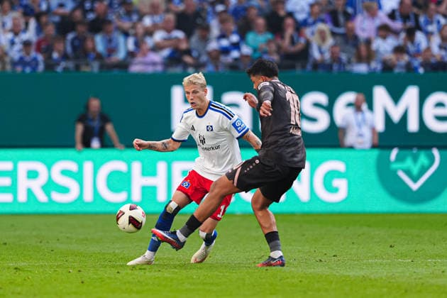Albert Gronbaek (Hamburger SV, 11), Nadiem Amiri (1. FSV Mainz 05, 10) GER, Hamburger SV vs. 1. FSV Mainz 05, Fußball, 1. Bundesliga, Spieltag 02, Saison 2026 2027, 06.09.2026 DFL REGULATIONS PROHIBIT ANY USE OF PHOTOGRAPHS AS IMAGE SEQUENCES AND OR QUASI-VIDEO GER, Hamburger SV vs. 1. FSV Mainz 05, Fußball, 1. Bundesliga, Spieltag 02, Saison 2026 2027, 06.09.2026 Hamburg *** Albert Gronbaek, Hamburger SV, 11; Nadiem Amiri, 1 FSV Mainz 05, 10 GER; Hamburger SV vs. 1 FSV Mainz 05, Soccer, Bundesliga 1, Matchday 02, 2026–2027 Season, September 6, 2026 DFL regulations prohibit any use of photographs as image sequences and or quasi-video GER, Hamburger SV vs. 1. FSV Mainz 05, soccer, 1st Bundesliga, Matchday 02, 2026–2027 Season, September 6, 2026, Hamburg Copyright: xEibner-Pressefoto MarcelxvonxFehrnx EP_MFN