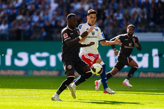 Sheraldo Becker (1. FSV Mainz 05, 23), Nicolas Capaldo (Hamburger SV, 24) GER, Hamburger SV vs. 1. FSV Mainz 05, Fußball, 1. Bundesliga, Spieltag 02, Saison 2026 2027, 06.09.2026 DFL REGULATIONS PROHIBIT ANY USE OF PHOTOGRAPHS AS IMAGE SEQUENCES AND OR QUASI-VIDEO GER, Hamburger SV vs. 1. FSV Mainz 05, Fußball, 1. Bundesliga, Spieltag 02, Saison 2026 2027, 06.09.2026 Hamburg *** Sheraldo Becker, 1 FSV Mainz 05, 23, Nicolas Capaldo, Hamburger SV, 24 GER, Hamburger SV vs. 1 FSV Mainz 05, Soccer, Bundesliga 1, Matchday 02, 2026–2027 Season, September 6, 2026 DFL regulations prohibit any use of photographs as image sequences and or quasi-video GER, Hamburger SV vs. 1 FSV Mainz 05, soccer, 1 Bundesliga, Matchday 02, 2026–2027 season, September 6, 2026, Hamburg Copyright: xEibner-Pressefoto MarcelxvonxFehrnx EP_MFN