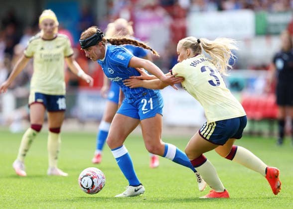 Crawley, England, 6th September 2026. Olivia Garcia of Brighton & Hove Albion is challenged by Smilla Holmberg of Arsenal during the Brighton Women vs Arsenal Women Barclays Women s Super League match at Broadfield Stadium, Crawley. Picture credit should read: Paul Terry Sportimage EDITORIAL USE ONLY. No use with unauthorised audio, video, data, fixture lists, club league logos or live services. Online in-match use limited to 120 images, no video emulation. No use in betting, games or single club league player publications. SPI_186_PT_Brighton_W_Arsenal_W SPI-4977-0186