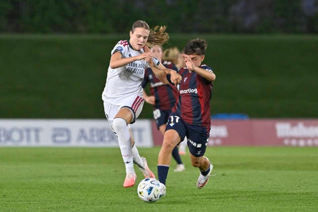 September 6, 2026, Madrid, Madrid, Spain: 7 LOTTE KEUKELAAR of Real Madrid CF Femenino disputes a ball 17 EMMA MORENO of SD Eibar Femenino during the Spanish Women League, Liga F, football match played between REAL MADRID fem Vs SD EIBAR femenino at Alfredo Di Stefano stadium on September 6, 2026, in Valdebebas, Madrid, Spain. Spanish Women League REAL MADRID Vs SD EIBAR Femenino (09.06.27) - ZUMAc312 20260906_zsp_c312_251 Copyright: xOscarxManuelxSanchezx