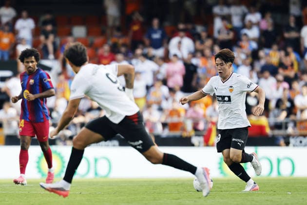 Ryunosuke Sato (Valencia), SEPTEMBER 6, 2026 - Football Soccer : Spanish La Liga EA Sports match between Valencia CF 0-5 FC Barcelona, Barca at Mestalla in Valencia, Spain. Noxthirdxpartyxsales  aflo_345699002 DAISUKExNakashimax