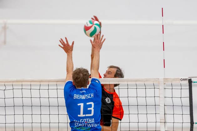 TVV Men s Cup Final: Blue Volleys Gotha vs. 1 VSV Jena 90, Erfurt, September 6, 2026; Hans Cipowicz 5, 1 VSV Jena 90 vs. Ben Bierwisch 13, Blue Volleys Gotha; TVV Men s Cup Final: Blue Volleys Gotha vs. 1 VSV Jena 90, Riethsporthalle, Erfurt, September 6, 2026 Copyright: xBEAUTIFULxSPORTS Duehringx