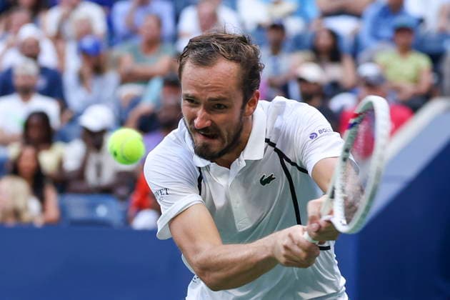 US Open tennis tournament - Day 8 Daniil Medvedev of Russia in action against Frances Tiafoe of the USA during their Men™s Singles round 4 match of the US Open Tennis Championships at the USTA Billie Jean King National Tennis Center in Flushing Meadows, New York, USA, 06 September 2026. FLUSHING MEADOWS NEW YORK United States  Copyright: xSARAHxYENESELx