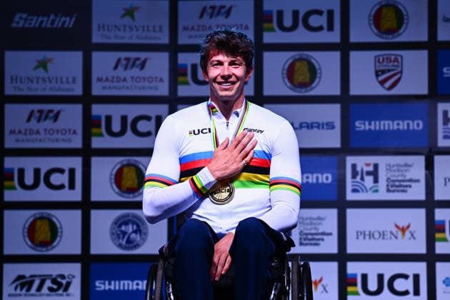 2026 UCI Para-cycling Road World Championships Picture by Olly Hassell SWpix.com - 06 09 2026 - Cycling - 2026 UCI Para-cycling Road World Championships - Huntsville, Alabama, United States of America - Men H4 Road Race podium - Callum Russell (Great Britain) wins the Gold Medal to become World Champion Huntsville Cummings Research Park United States of America Copyright: x xSWpix.comx(t axPhotographyxHubxLtd)xOllyxHassell SWpix.comx SWP-3030-23384