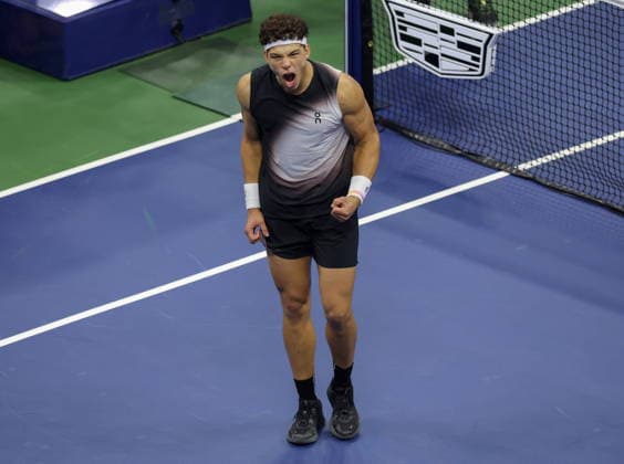 US Open tennis tournament - Day 8 Ben Shelton of the US reacts after winning his match against Stefanos Tsitsipas of Greece during the Men s Singles round of 16 of the US Open Tennis Championships in Flushing Meadows, New York, USA, 06 September 2026. FLUSHING MEADOWS NEW YORK United States  Copyright: xBRIANxHIRSCHFELDx