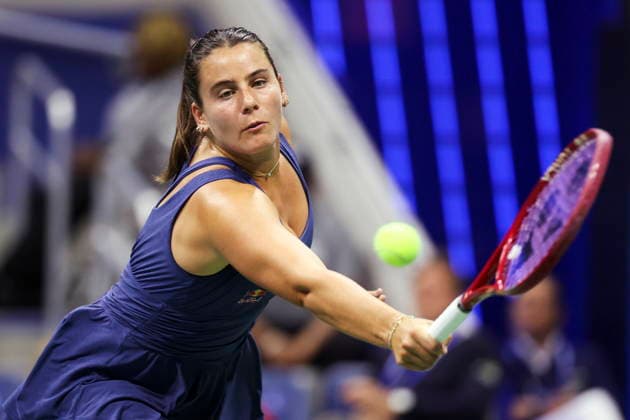 US Open tennis tournament - Day 8 Emma Navarro of the USA in action against Anna Kalinskaya of Russia during their Women™s Singles round four match of the US Open Tennis Championships at the USTA Billie Jean King National Tennis Center in Flushing Meadows, New York, USA, 06 September 2026. FLUSHING MEADOWS NEW YORK United States  Copyright: xSARAHxYENESELx