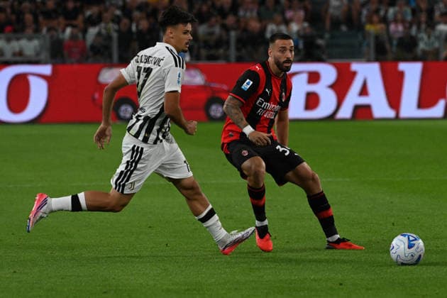SOCCER - Serie A - Juventus FC vs. AC Milan Photo by IPA ABACAPRESS.COM88207684 - Kerim-Sam Alajbegovic (Juventus FC) against Gila Fuentes (AC Milan) during the Juventus FC vs. AC Milan Italian Serie A soccer match in Turin, Italy, on September 6, 2026 Turin Italy  Copyright: xIPAxSport ABACAx