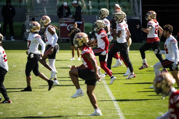 NFL, American Football Herren, USA 49ERS TRAINING, General view of warm ups during a San Francisco 49ers NFL training session at AAMI Park in Melbourne, Monday, September 7, 2026. ( NO ARCHIVING MELBOURNE VICTORIA AUSTRALIA  Copyright: xCHRISTOPHERxHOPKINSx 20260907113220496130