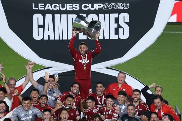 Toluca players celebrate with the trophy in a Leagues Cup final match between Toluca and Monterrey at Shell Energy Stadium in Houston, USA, 06 September 2026. Final Leagues Cup: Toluca - Monterrey !ACHTUNG: NUR REDAKTIONELLE NUTZUNG!  Copyright: xCarlosxRamírezx AME5231 20260907-55021326570_1