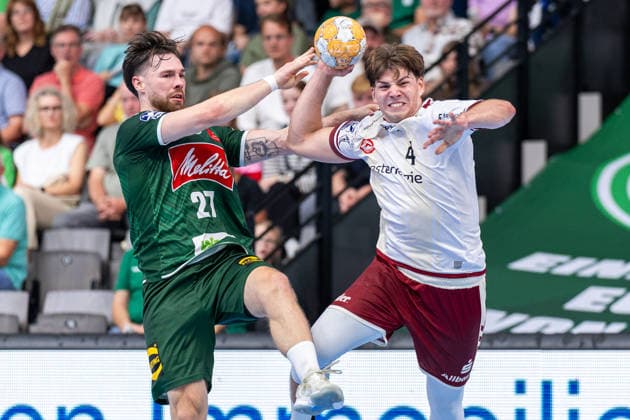 L R Max Staar (GWD Minden), 27, in a one-on-one battle with Felix Goettler (TuSEM Essen), 04 GER, GWD Minden vs. TuSEM Essen, Handball, 2nd Bundesliga, Matchday 2, 2026–2027 season, September 6, 2026 GER, GWD Minden vs. TuSEM Essen, Handball, 2nd Bundesliga, Matchday 2, 2026–2027 season, September 6, 2026 Minden Copyright: xEibner-Pressefoto JanxRollingerx EP_JSK