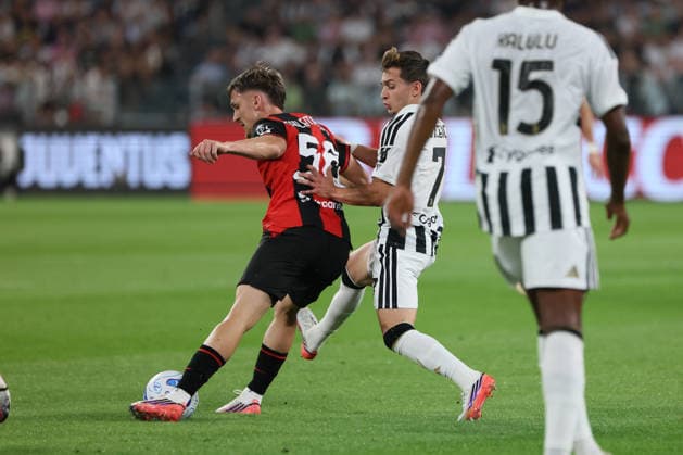 Juventus v AC Milan - Serie A 2026 27 Francisco Conceicao of Juventus FC plays against Alexis Saelemaekers of AC Milan during the Serie A 2026 27 Matchday 3 match at Allianz Stadium in Turin, Italy, on September 6, 2026. Turin Italy  Copyright: xGurgenxHakobyanx originalFilename:hakobyan-seriea20260907_np4ef.jpg