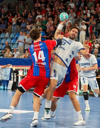 September 6, 2026, Germany, Bietigheim, Handball Bundesliga, 2026–2027 season: SG BBM Bietigheim vs. TBV Lemgo; from left: Fynn Luca Nicolaus (BBM), Tim Suton (TBV)