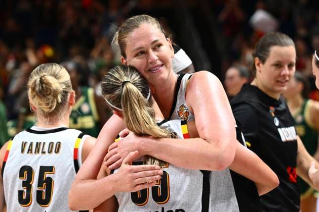 Belgium v Australia - FIBA Women s Basketball World Cup 2026 BERLIN, GERMANY - SEPTEMBER 07 : Allemand Julie point guard of Belgium and Meesseman Emma power forward of Belgium celebrate the victory during the FIBA Women s Basketball World Cup group C phase match between Belgium and Australia in Berlin on September 7, 2026 in Berlin, Germany, 07 09 2026 Berlin Germany  Copyright: xVincentxKalutx