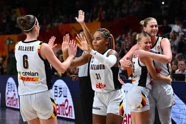 Belgium v Australia - FIBA Women s Basketball World Cup 2026 BERLIN, GERMANY - SEPTEMBER 07 : Delaere Antonia small forward of Belgium, Lisowa Mbaka Maxuella small forward of Belgium, Allemand Julie point guard of Belgium and Meesseman Emma power forward of Belgium celebrate the victory during the FIBA Women s Basketball World Cup group C phase match between Belgium and Australia in Berlin on September 7, 2026 in Berlin, Germany, 07 09 2026 Berlin Germany  Copyright: xVincentxKalutx