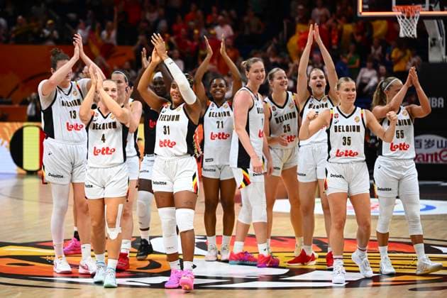 Belgium v Australia - FIBA Women s Basketball World Cup 2026 BERLIN, GERMANY - SEPTEMBER 07 : Lisowa Mbaka Maxuella small forward of Belgium and the players of Belgium celebrate the victory during the FIBA Women s Basketball World Cup group C phase match between Belgium and Australia in Berlin on September 7, 2026 in Berlin, Germany, 07 09 2026 Berlin Germany  Copyright: xVincentxKalutx
