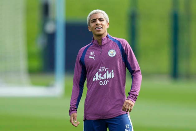 Manchester City Training Rico Lewis of Manchester City warms up during the Manchester City Training Session ahead of the UEFA Champions League Round 1 game against FC Porto at the Etihad Campus, Manchester, England on 7 September 2026 Credit: Steve Flynn Every Second Media Editorial use only. All images are copyright Every Second Media Limited. No images may be reproduced without prior permission. Copyright: xIMAGO EveryxSecondxMediax ESM-2141-0014 StevexFlynnx xEveryxSecondxMediax