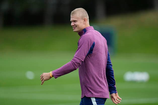 Manchester City Training Erling Haaland of Manchester City warms up during the Manchester City Training Session ahead of the UEFA Champions League Round 1 game against FC Porto at the Etihad Campus, Manchester, England on 7 September 2026 Credit: Steve Flynn Every Second Media Editorial use only. All images are copyright Every Second Media Limited. No images may be reproduced without prior permission. Copyright: xIMAGO EveryxSecondxMediax ESM-2141-0036 StevexFlynnx xEveryxSecondxMediax